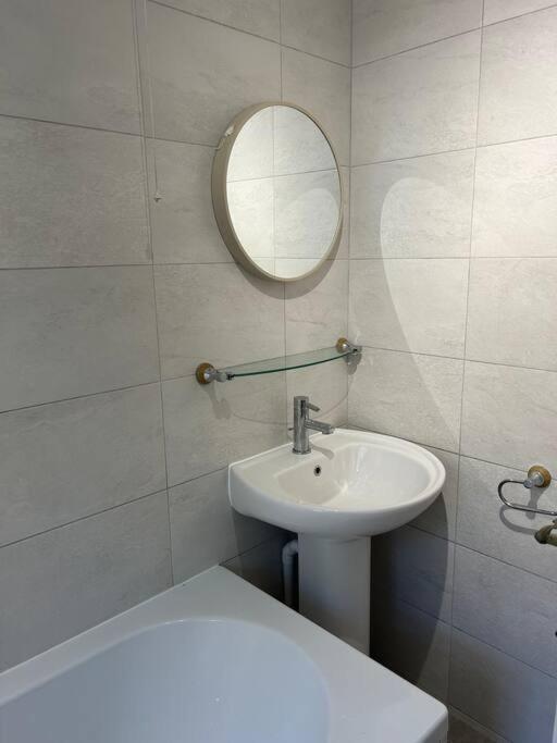 Appartement Charming Home, Walking Distance To Bay And Centre With Parking *